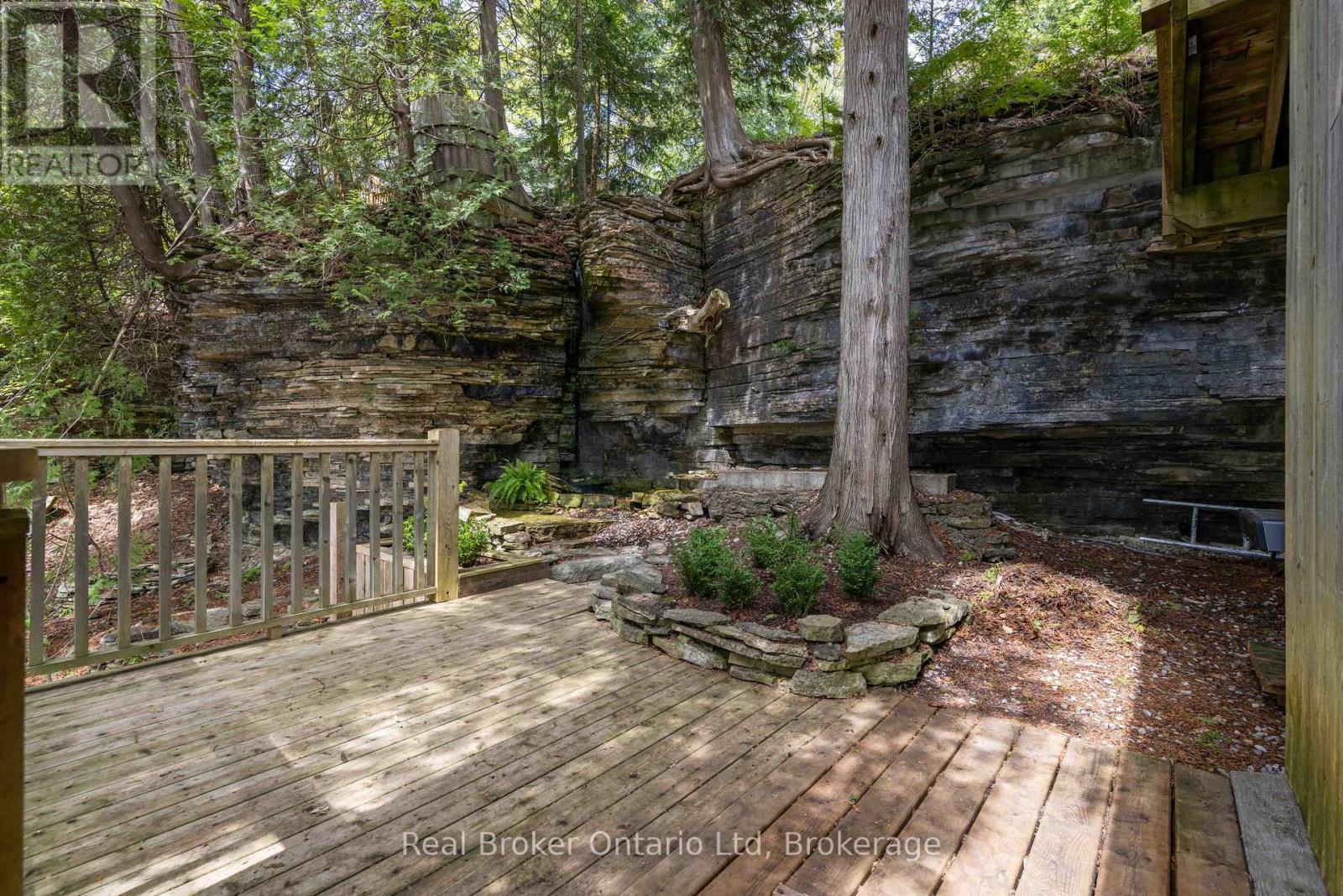 574 MALLORY BEACH ROAD - Image 30