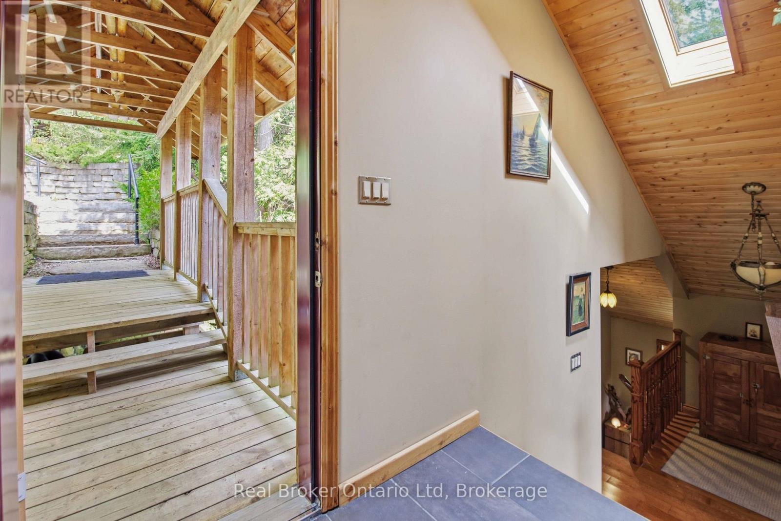 574 MALLORY BEACH ROAD - Image 8