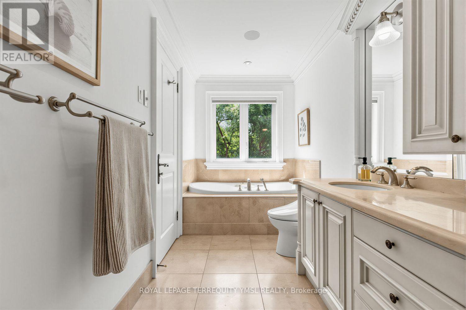 399 FAIRLAWN AVENUE - Image 32