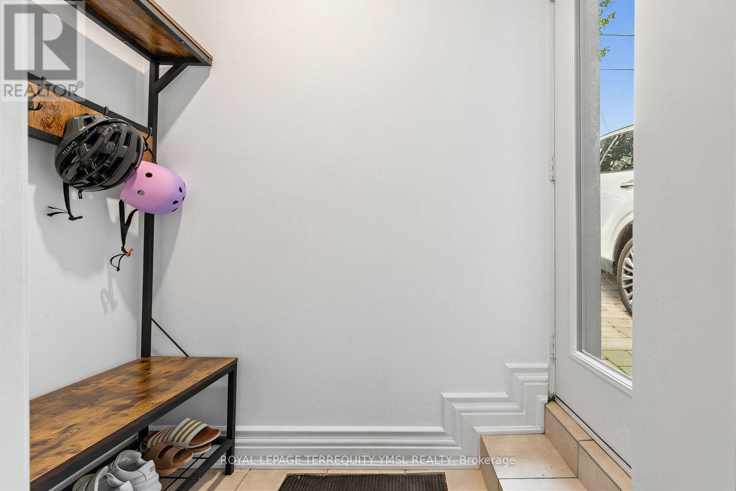 399 FAIRLAWN AVENUE - 43