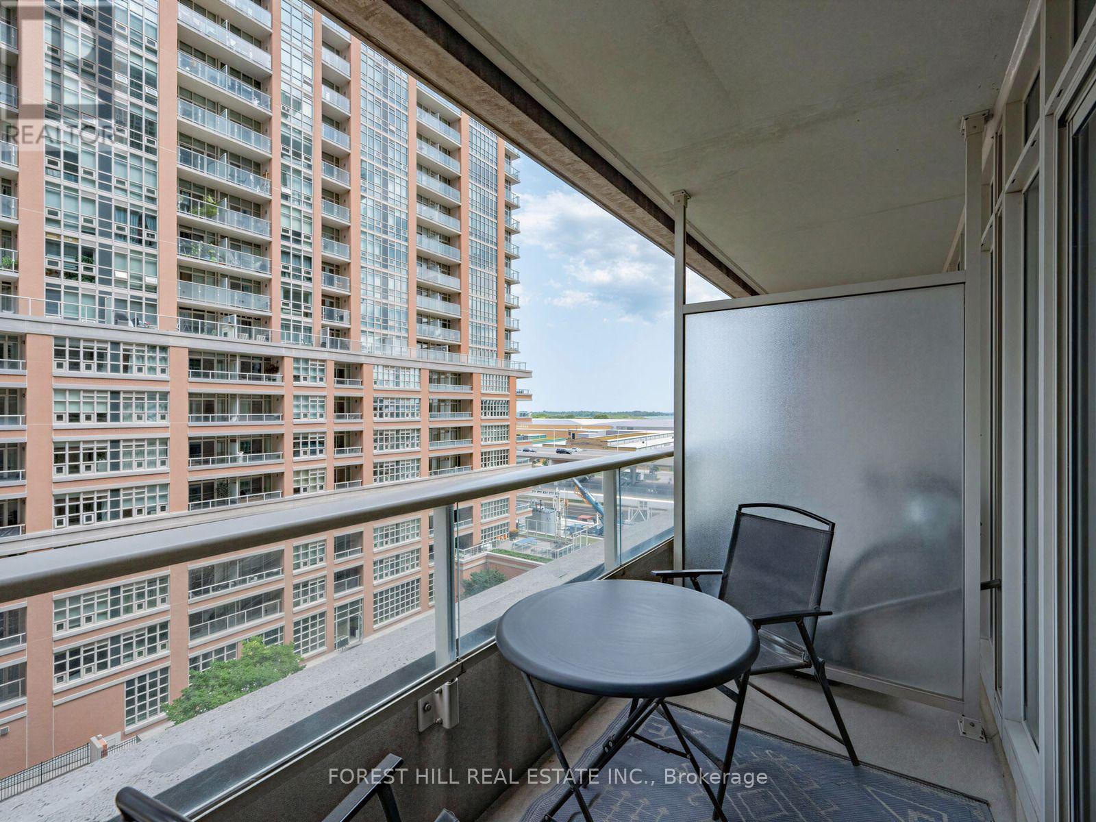 #913 85 EAST LIBERTY STREET - 19