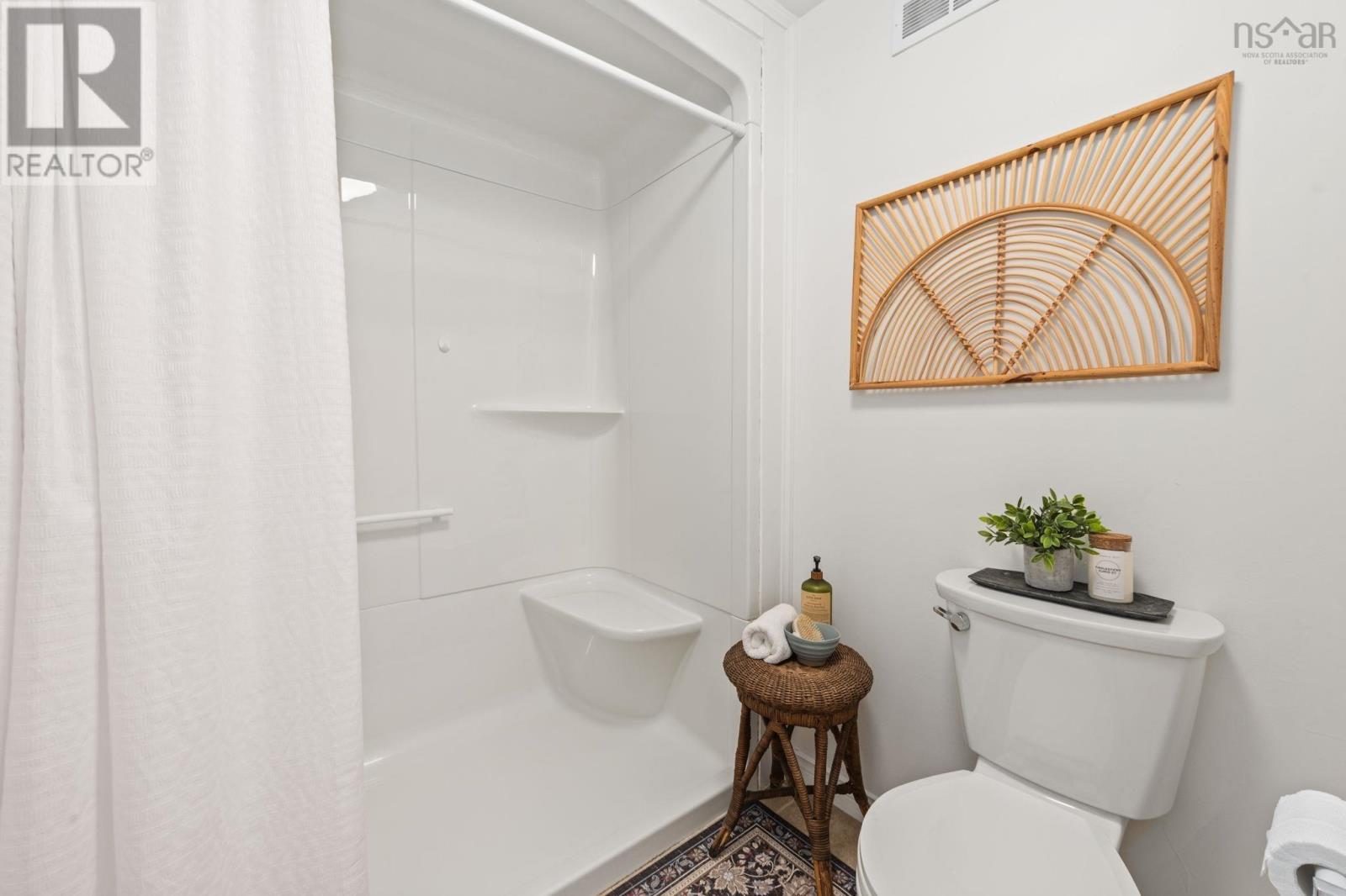 789 Canard Street - Image 31