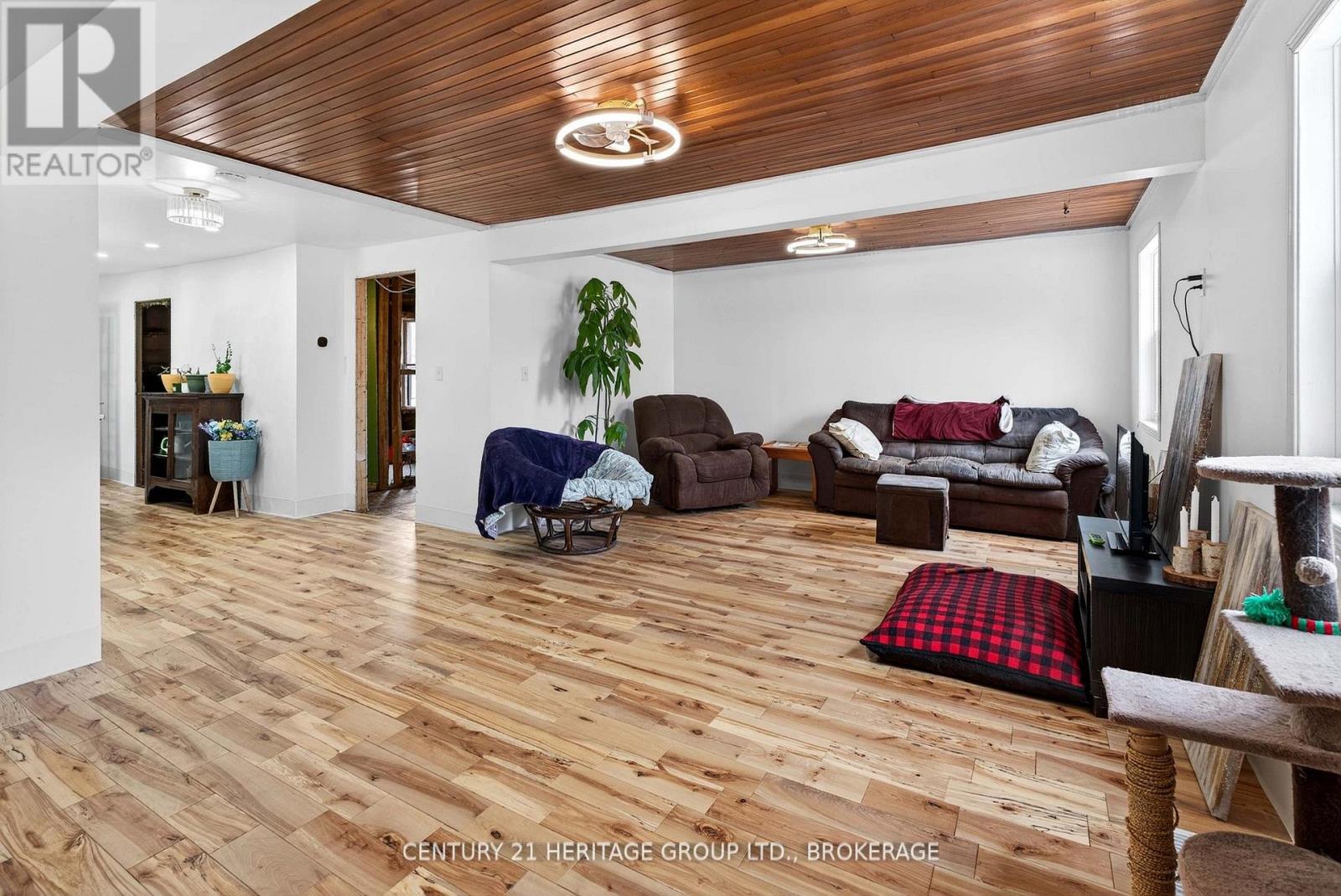 5886 WILMER ROAD - Image 12