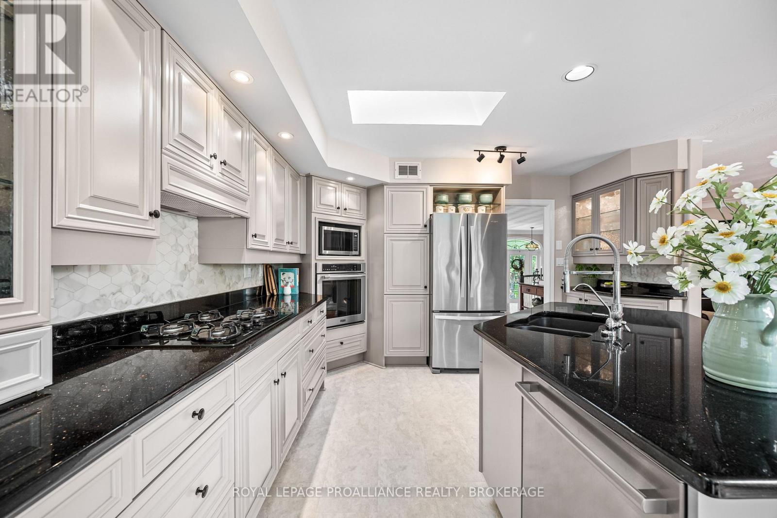 26 KENWOODS CIRCLE - Image 13