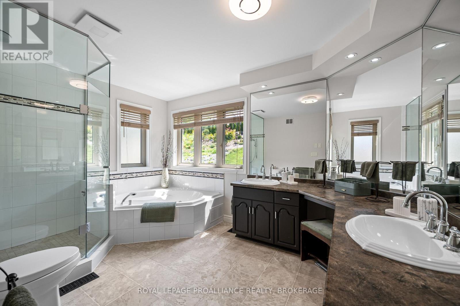 26 KENWOODS CIRCLE - Image 29