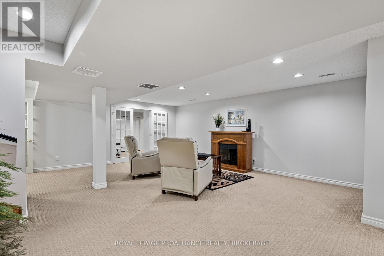 26 KENWOODS CIRCLE - Image 30