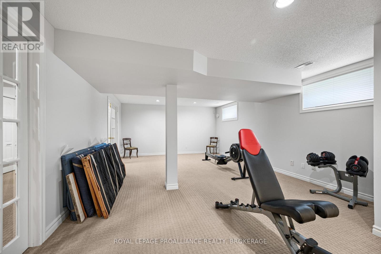 26 KENWOODS CIRCLE - Image 33