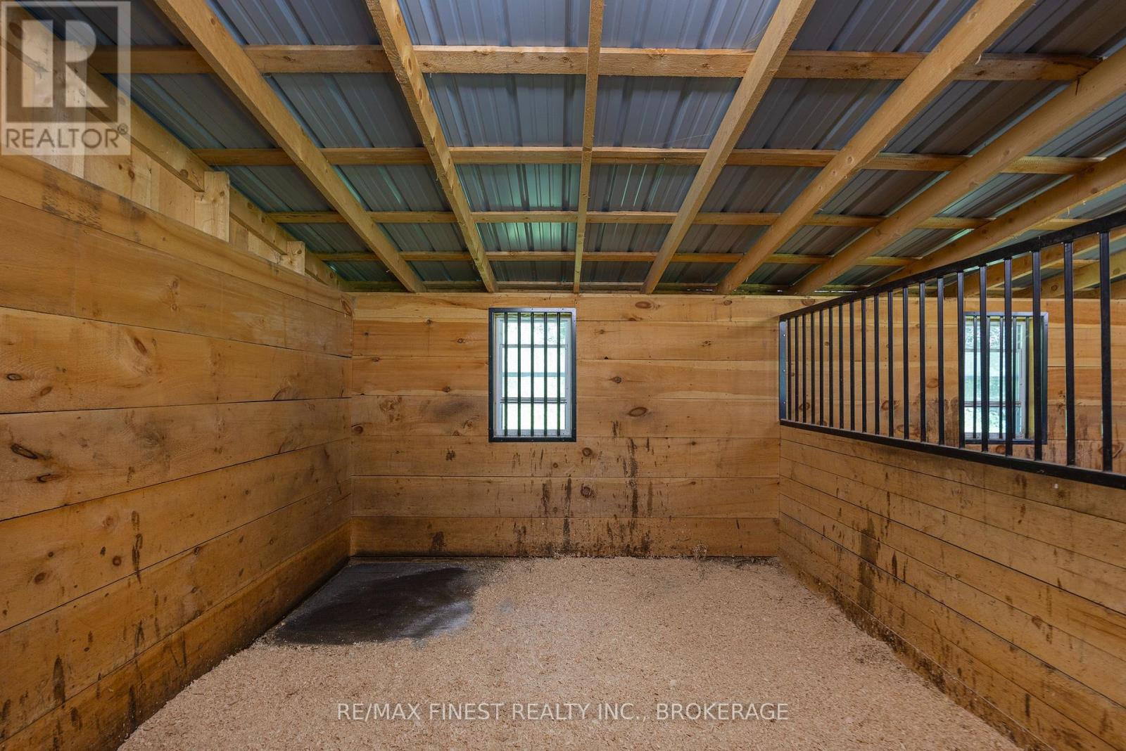 2961 RAILTON ROAD - Image 33