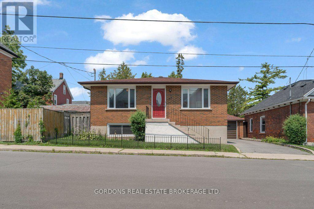 33 PLUM STREET - 1