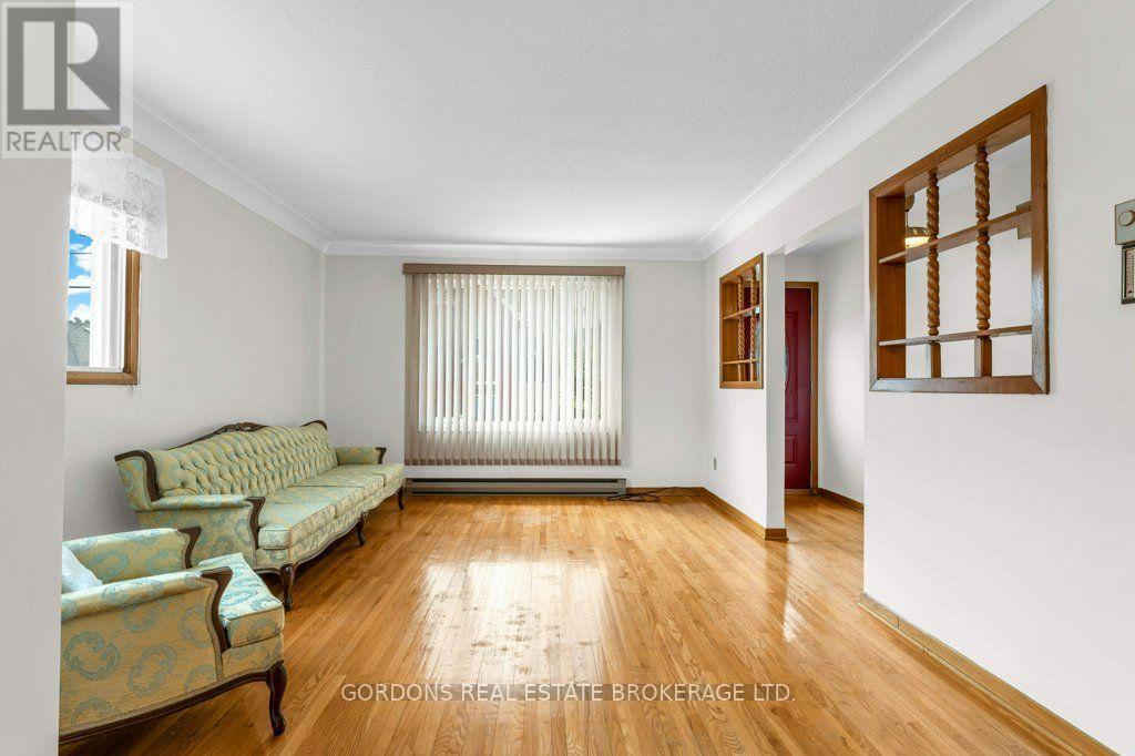 33 PLUM STREET - Image 11
