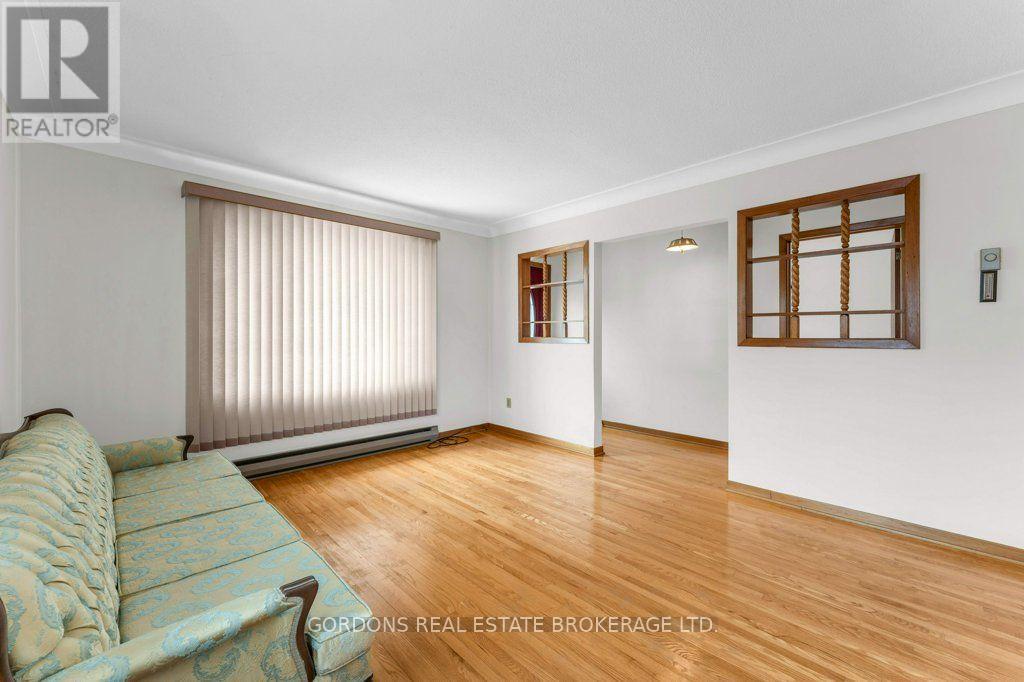 33 PLUM STREET - Image 12