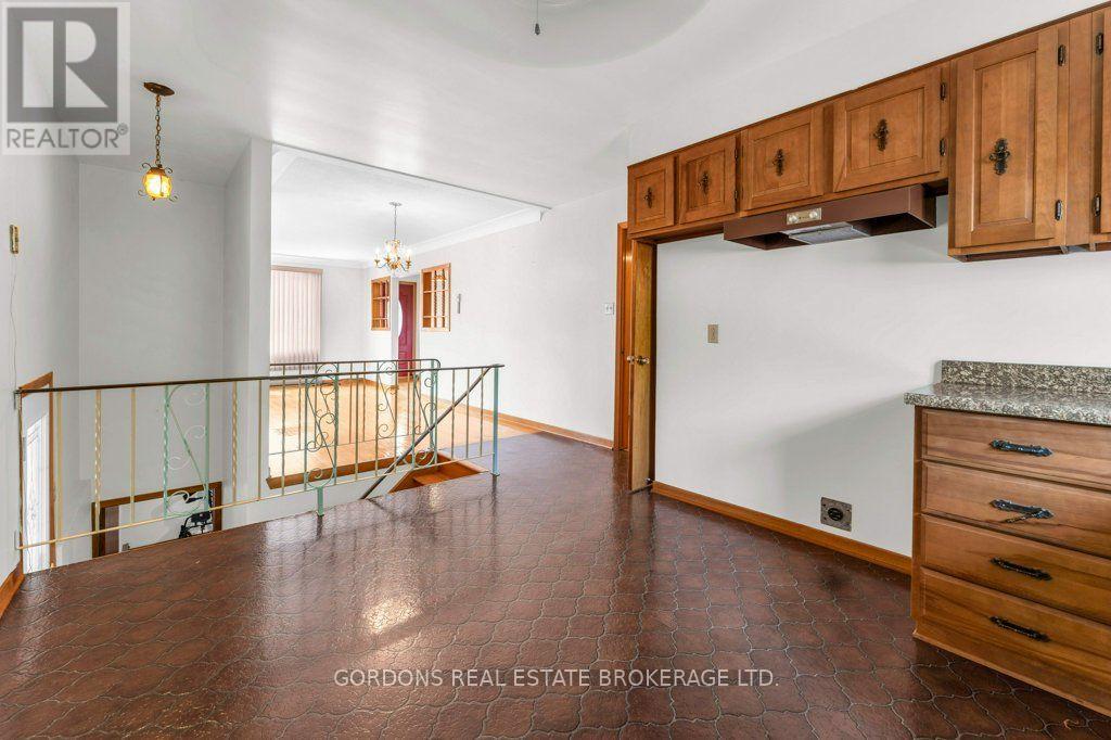 33 PLUM STREET - Image 15