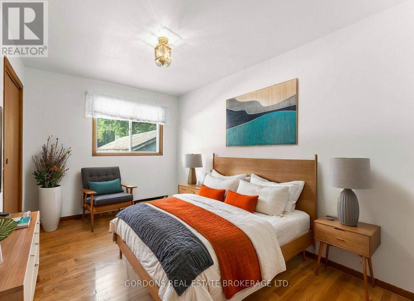 33 PLUM STREET - Image 20