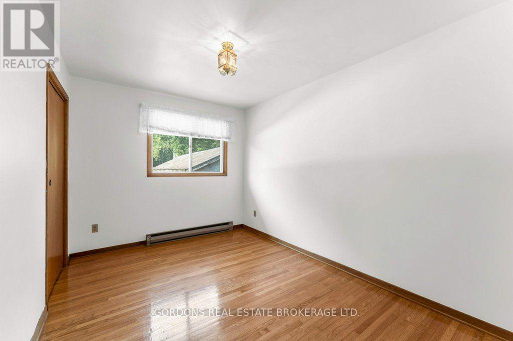 33 PLUM STREET - Image 21