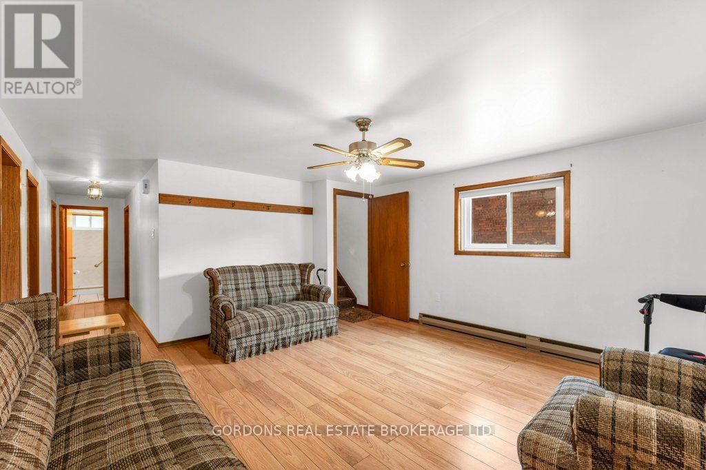 33 PLUM STREET - Image 31