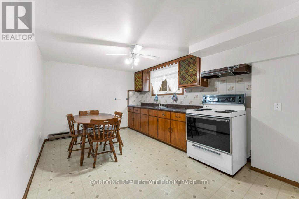 33 PLUM STREET - Image 36