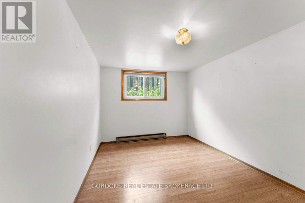 33 PLUM STREET - Image 41