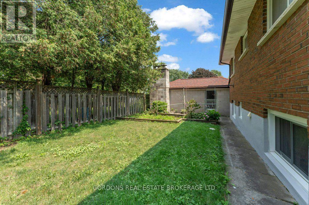 33 PLUM STREET - Image 5
