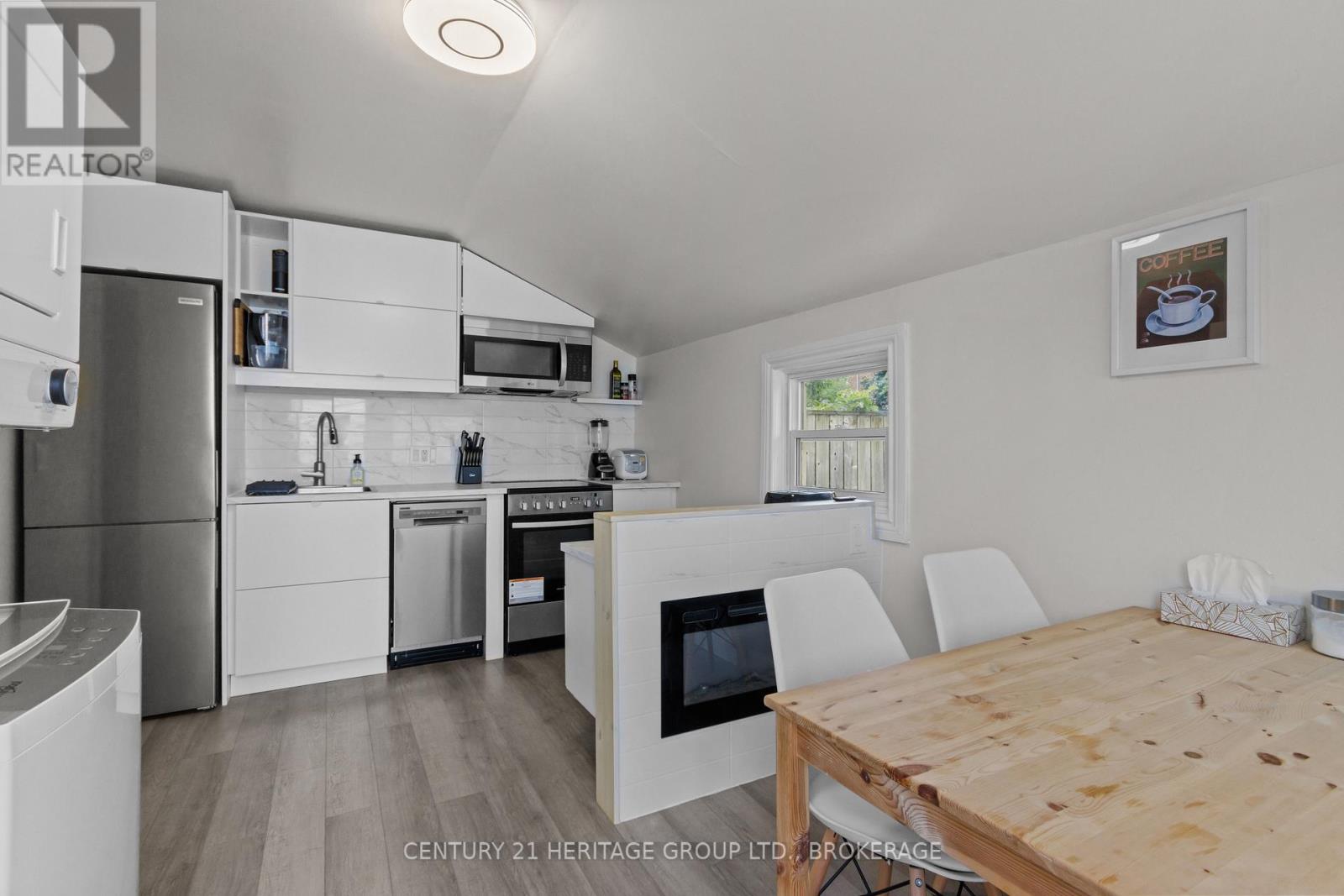 436 DIVISION STREET - Image 11