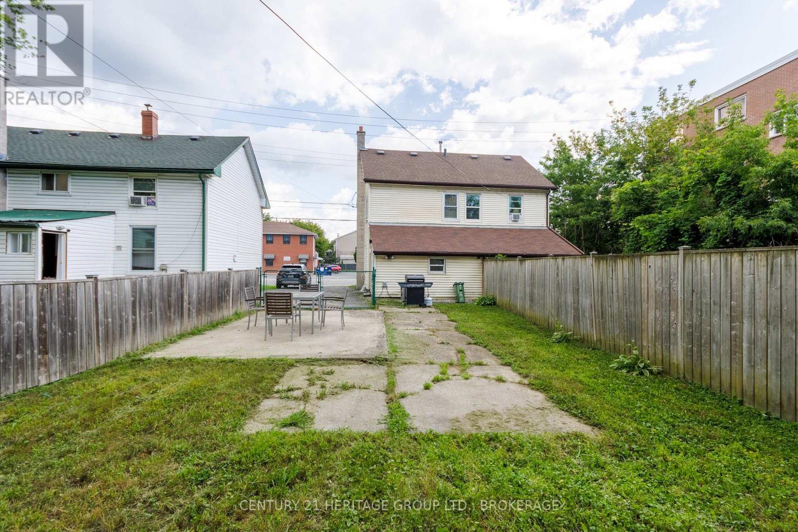 436 DIVISION STREET - Image 26