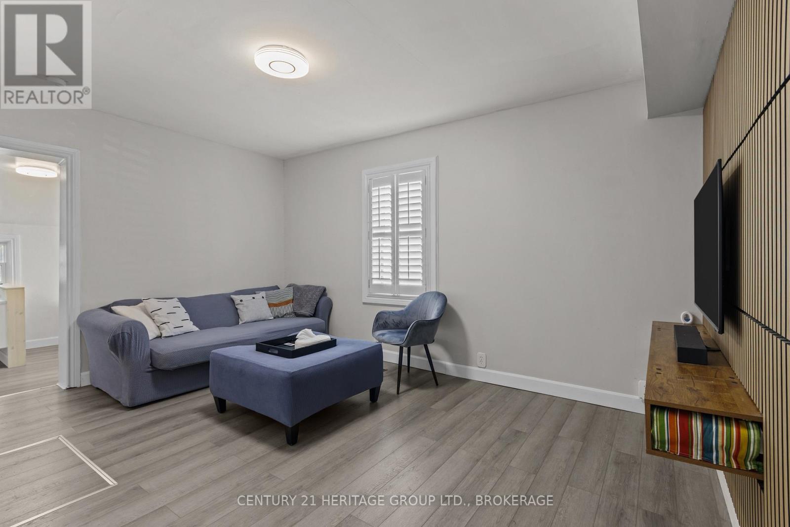 436 DIVISION STREET - 7