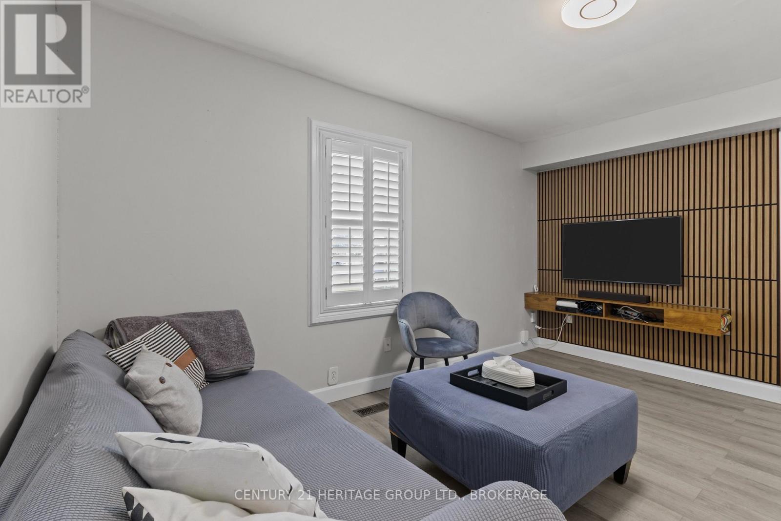 436 DIVISION STREET - 8
