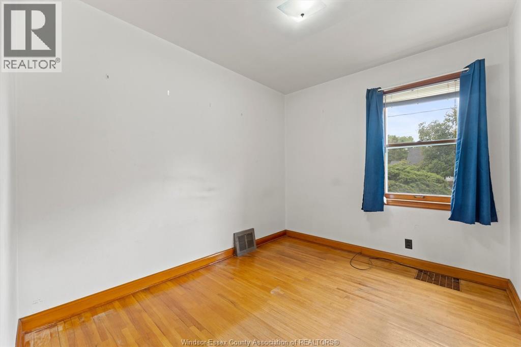 1226 SURREY DRIVE - Image 12