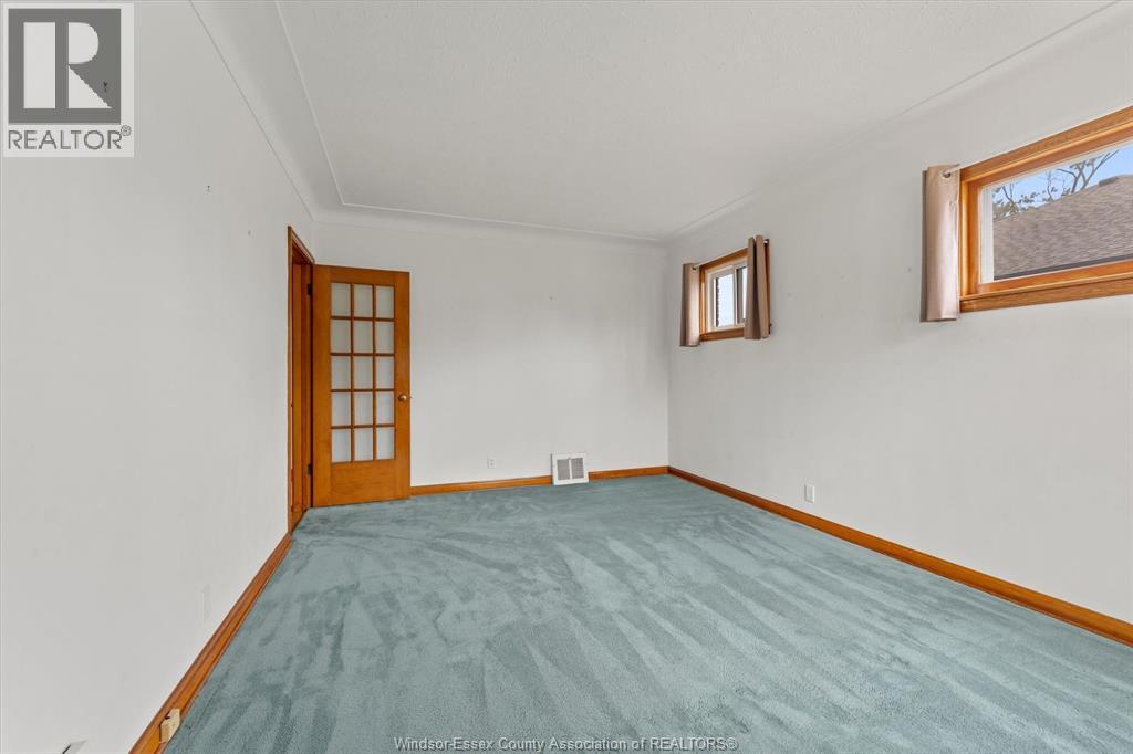 1226 SURREY DRIVE - Image 5