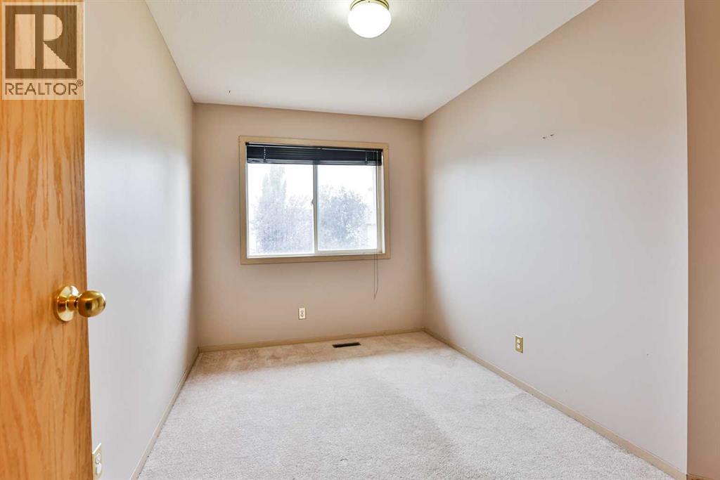 322 Assiniboia Place W - 10