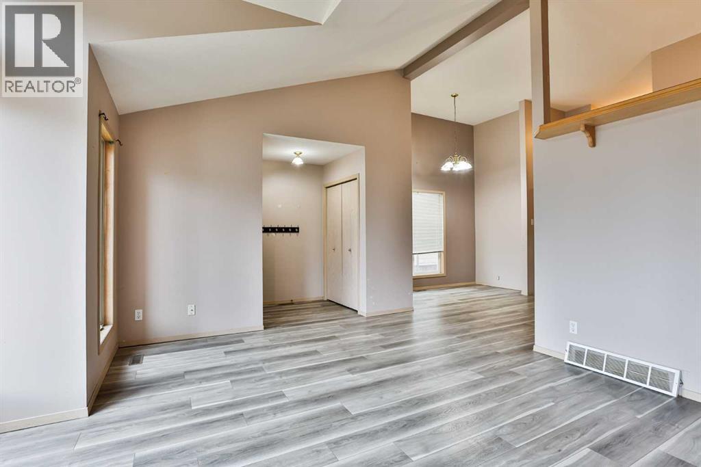 322 Assiniboia Place W - 5