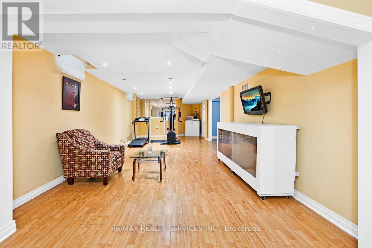 64 STRICKLAND DRIVE - Image 29