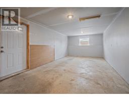 11 Heidi Crescent thumbnail 23