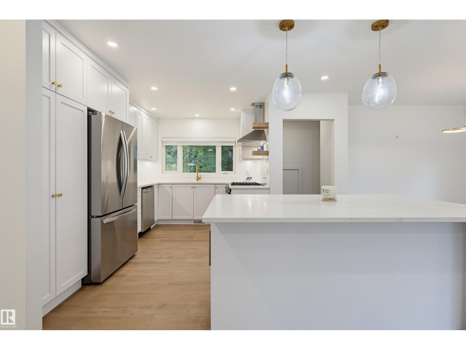 8604 142 ST NW - 14