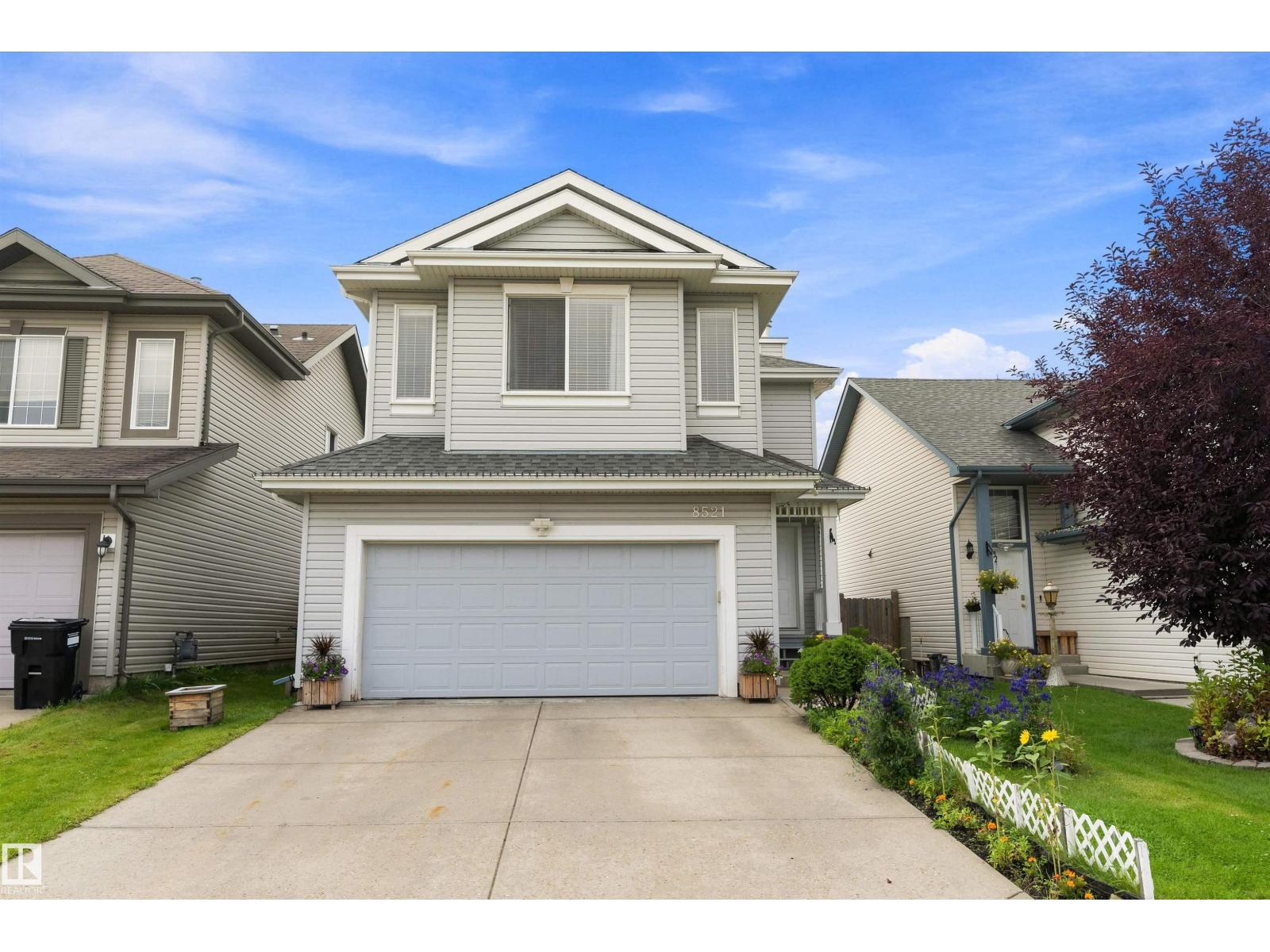 8521 8 AV SW - 1