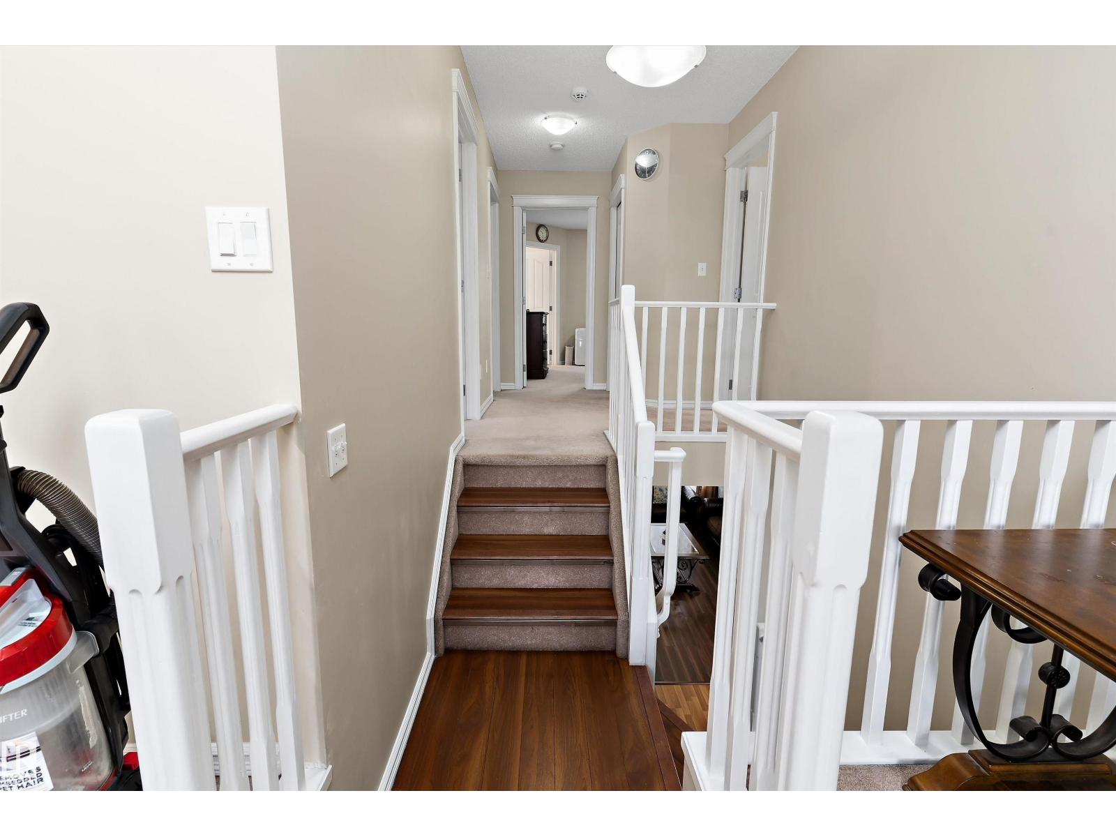 8521 8 AV SW - 13