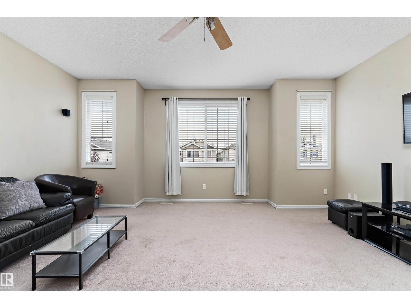 8521 8 AV SW - 15