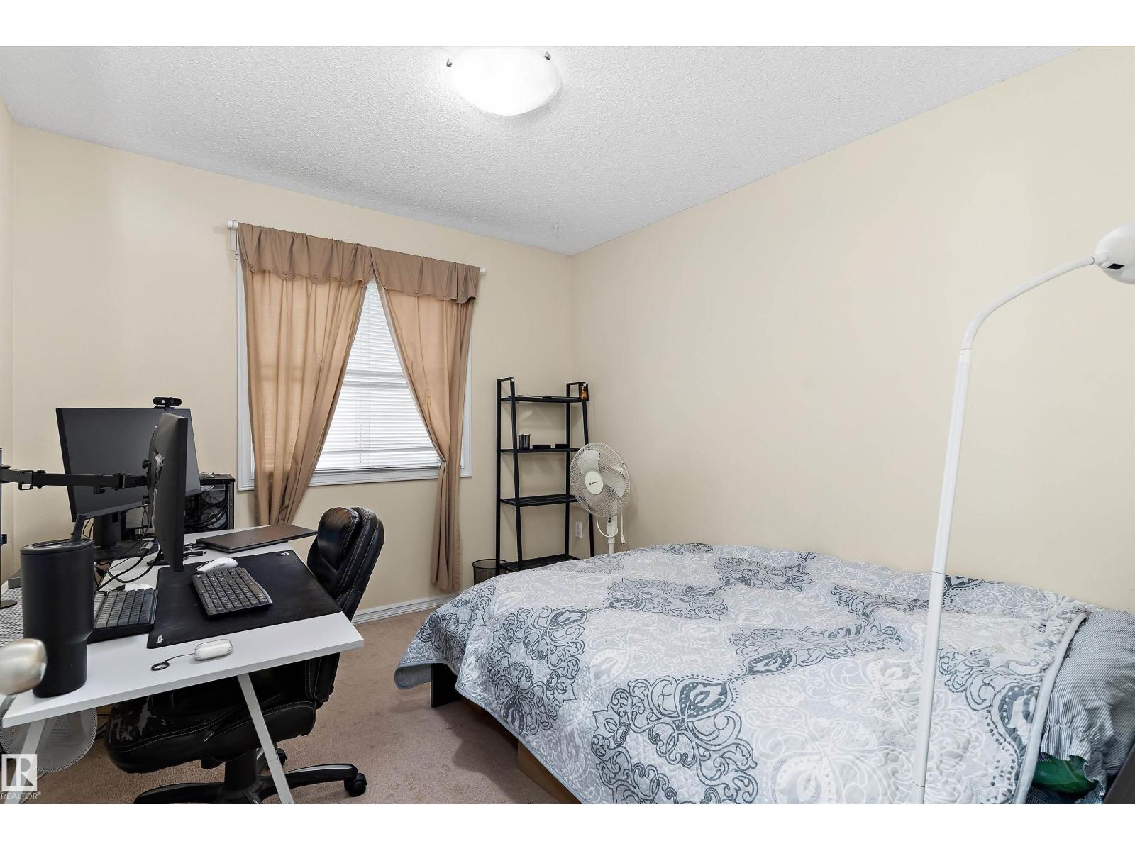8521 8 AV SW - Image 24