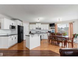Bedroom 3 - 8521 8 Av Sw, Edmonton, AB T6X1G6 Photo 6