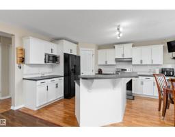 Bedroom 4 - 8521 8 Av Sw, Edmonton, AB T6X1G6 Photo 7
