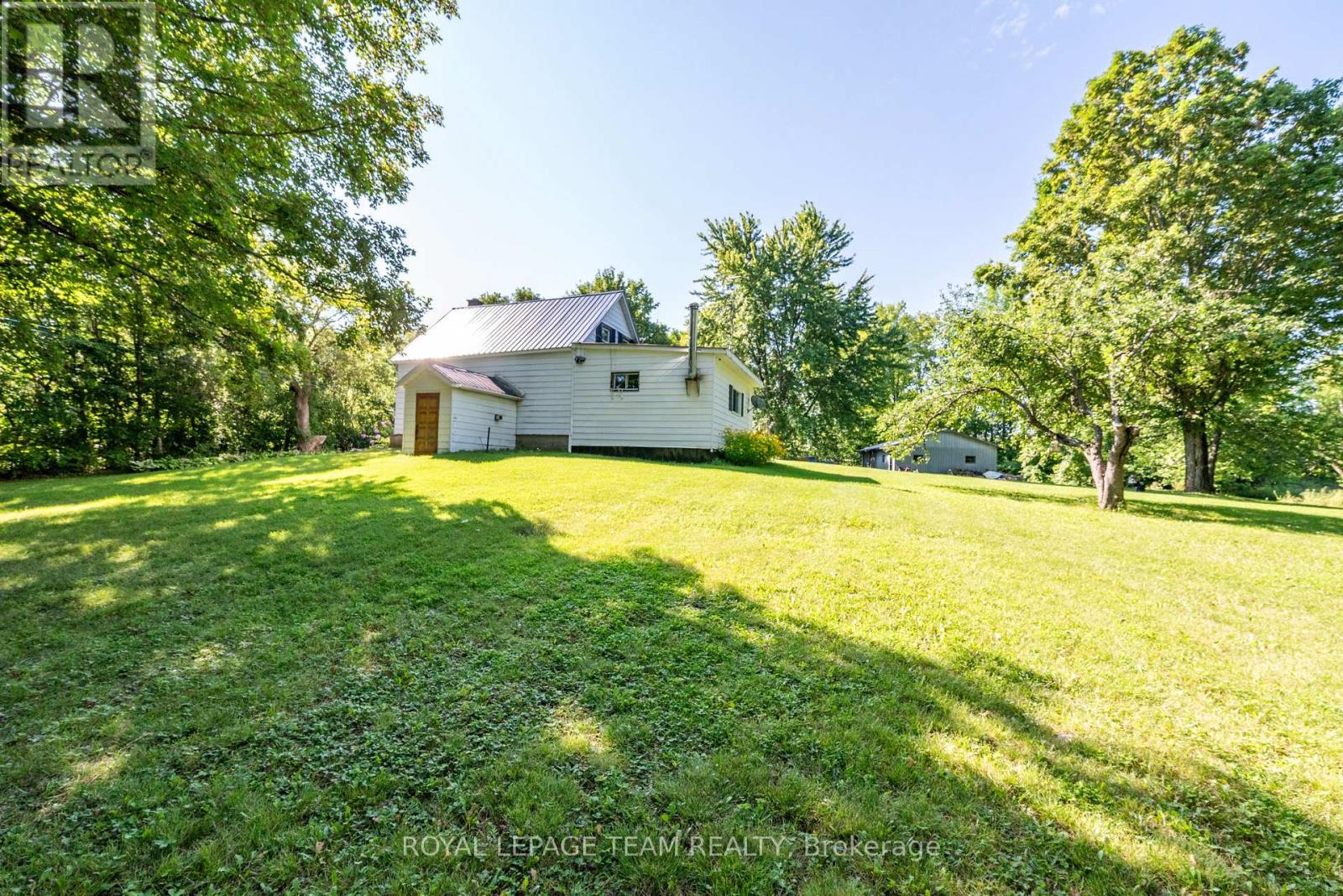 1448 PERRAULT ROAD - 7