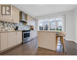 217 Salterton Circle, Vaughan, ON L6A4Z2 Photo 9
