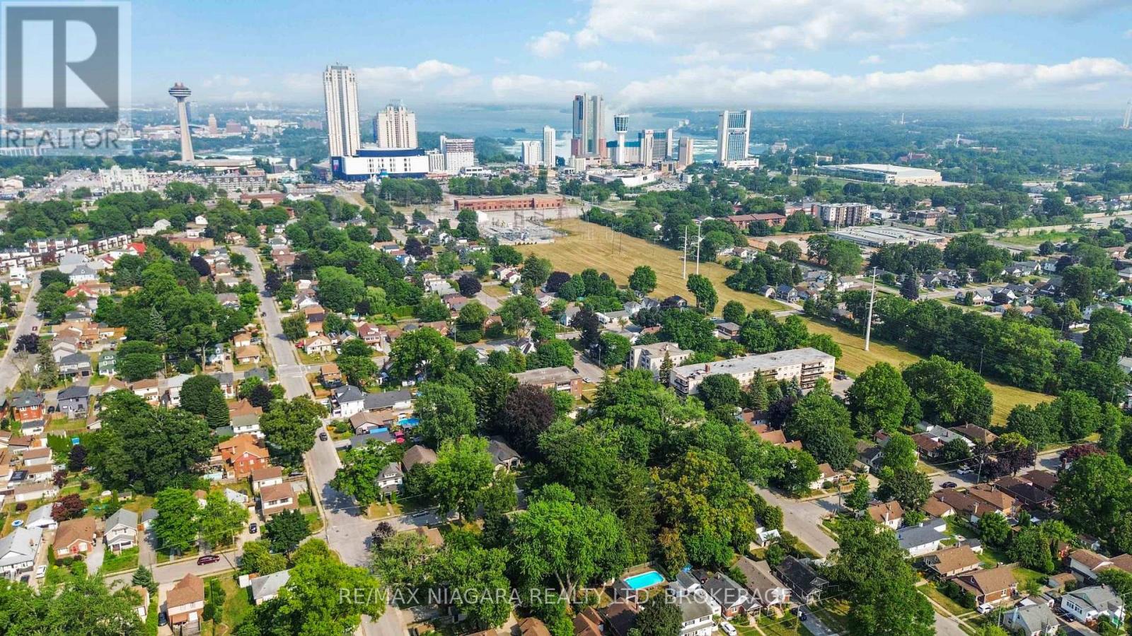 6275 PINE GROVE AVENUE - 23