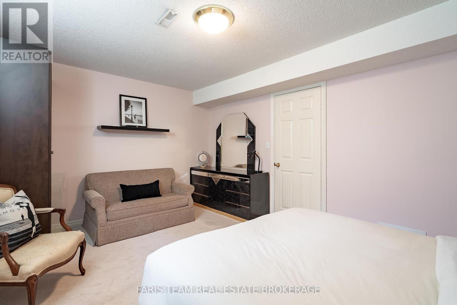 157 EMMS DRIVE - Image 30