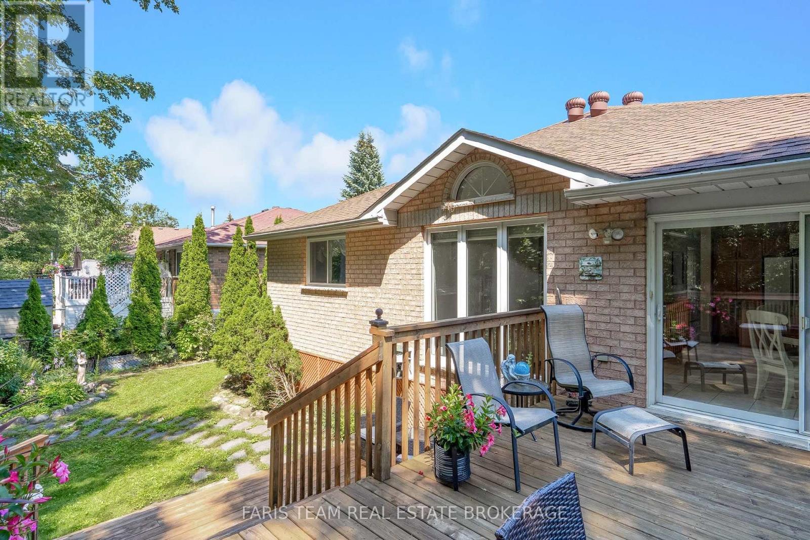 157 EMMS DRIVE - Image 36