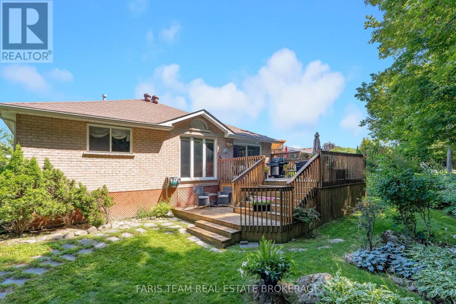 157 EMMS DRIVE - Image 40
