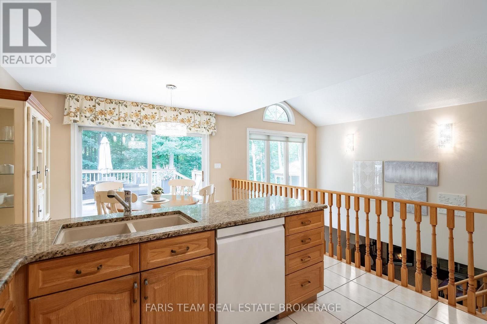 157 EMMS DRIVE - Image 7