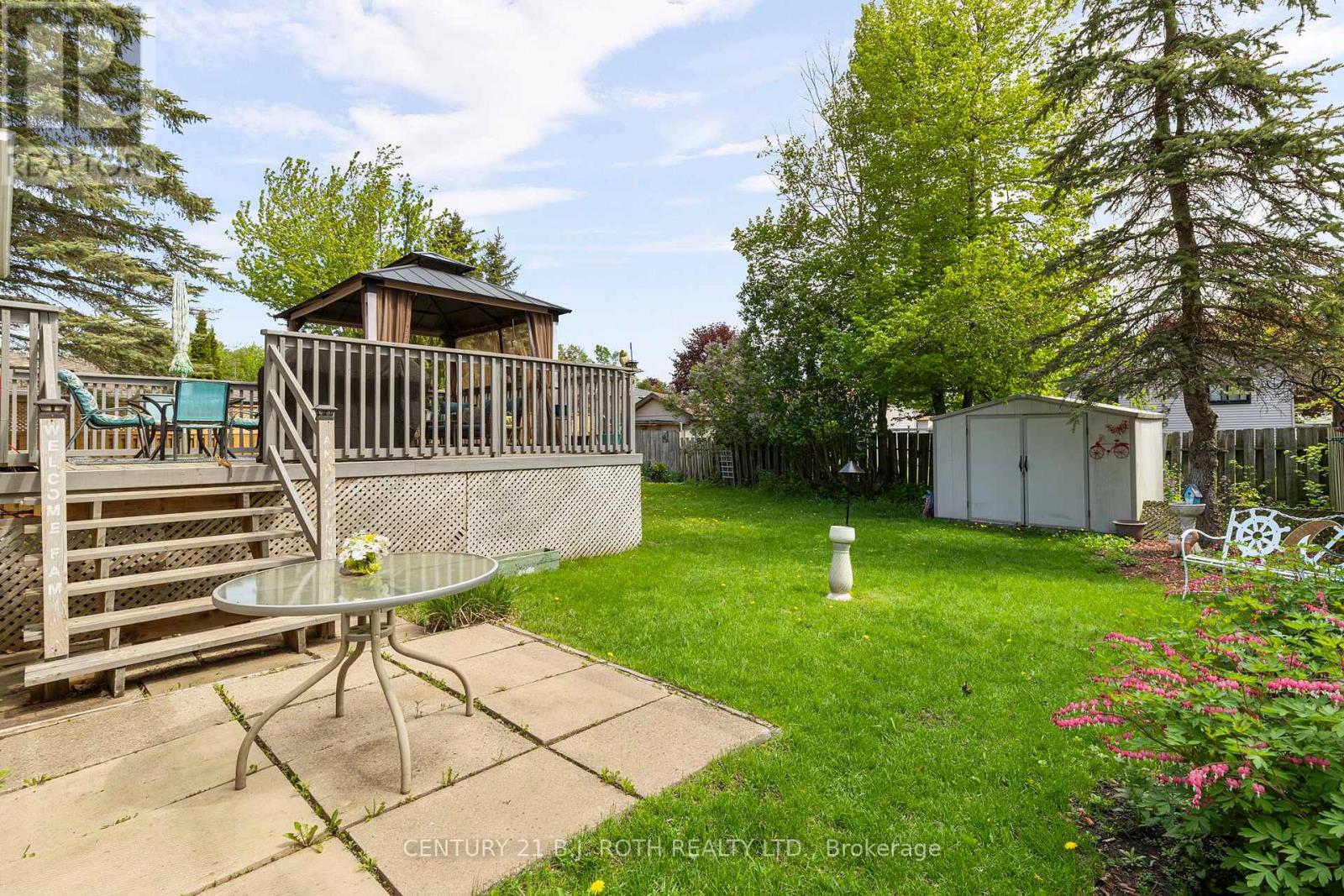 10 ANDREA CRESCENT - 24