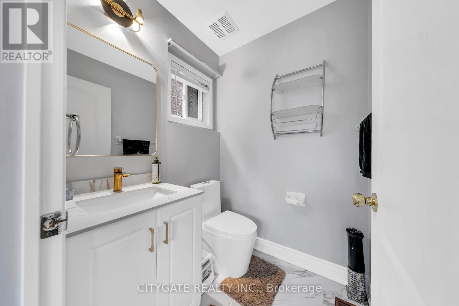 40 LINDERWOOD DRIVE - 12