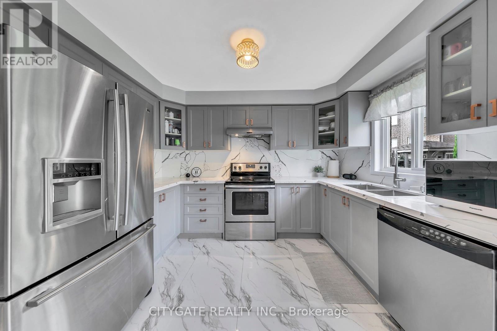 40 LINDERWOOD DRIVE - 4