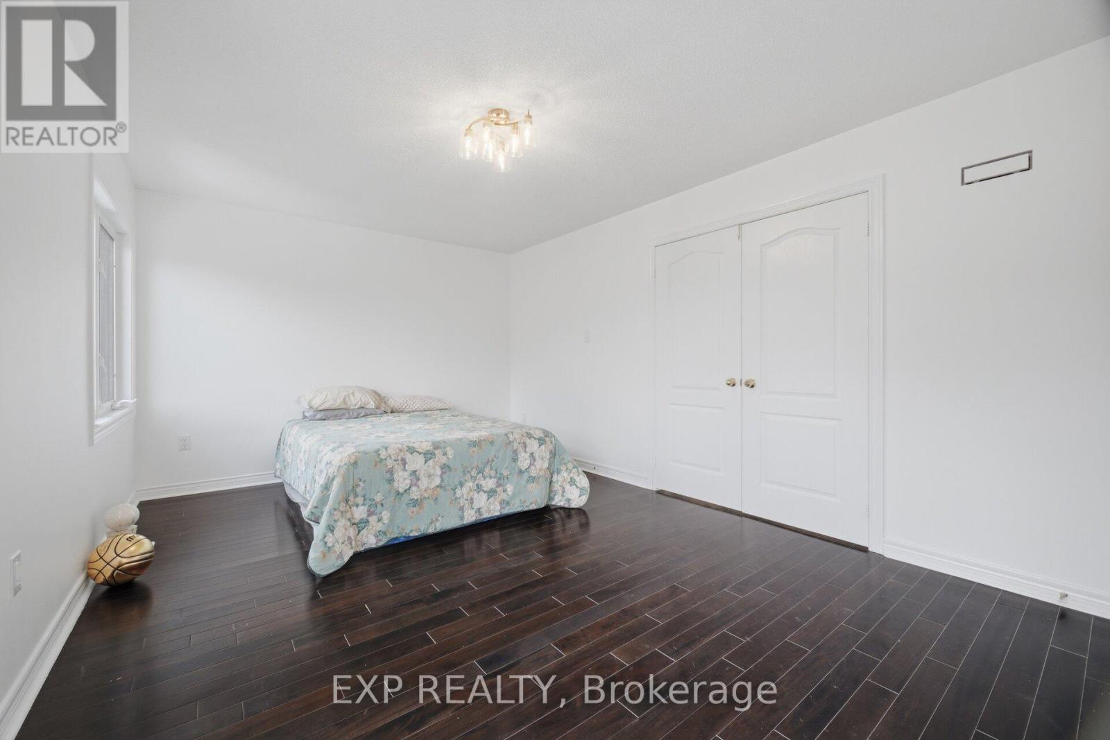363 HOLMES CRESCENT - 18